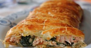Salmón con espinacas en hojaldre