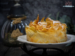 Bougatsa  : ( Tarta de Pasta Filo Griega )