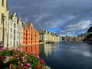 Un Lugar Donde Perderse : » Alesund»  ( Noruega )